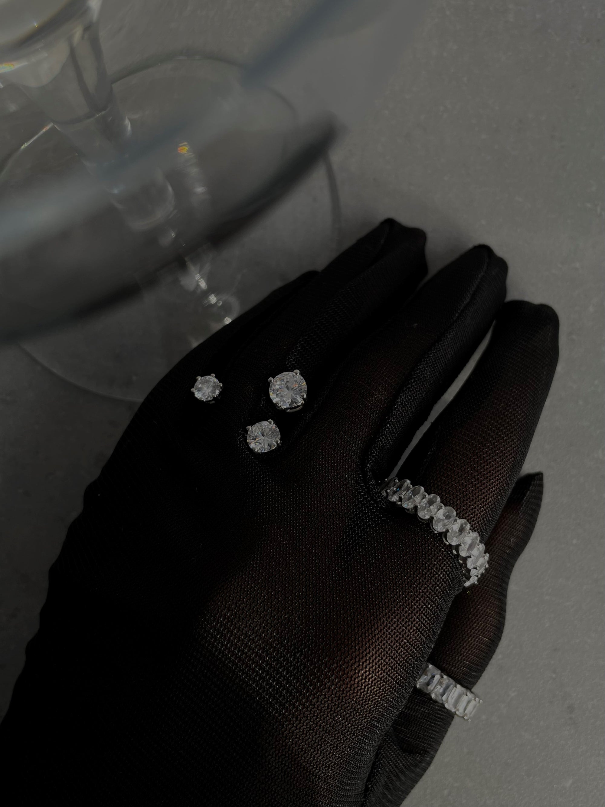 Unleash Your Inner Sparkle: Why Simulated Diamonds are the Future of Fine Jewelry