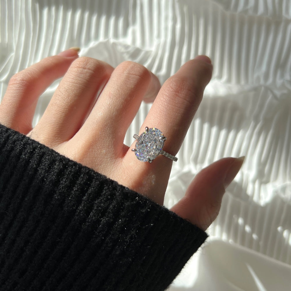 TROPHY 4 ct. Oval Pave Ring