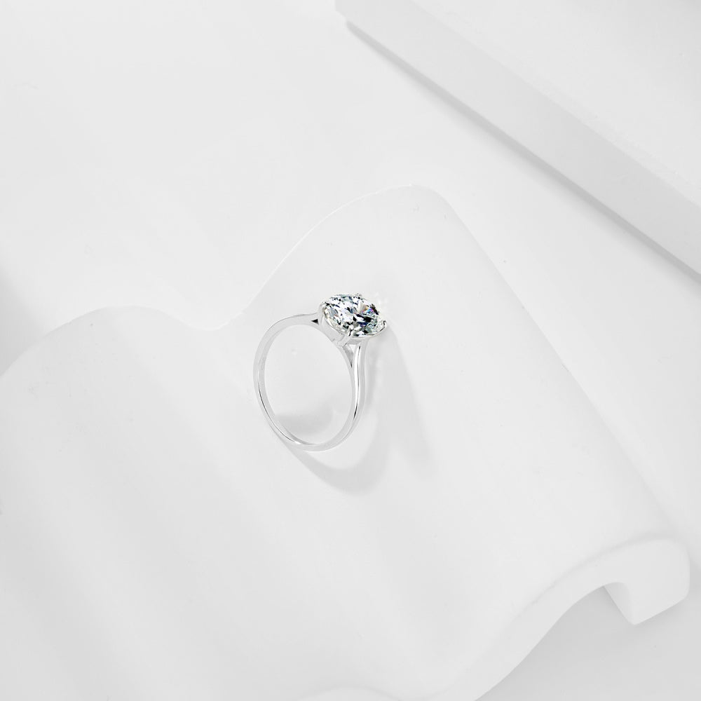 ZOE 2 ct. Solitaire Oval Ring