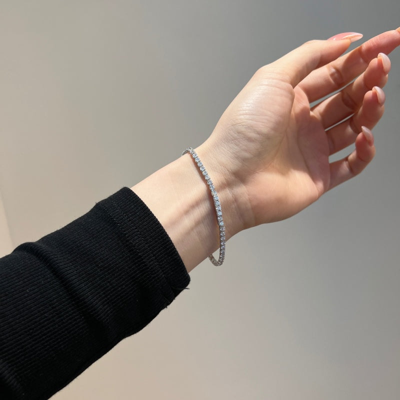 AMY 4 ct. Classic Round Invisible Tennis Bracelet