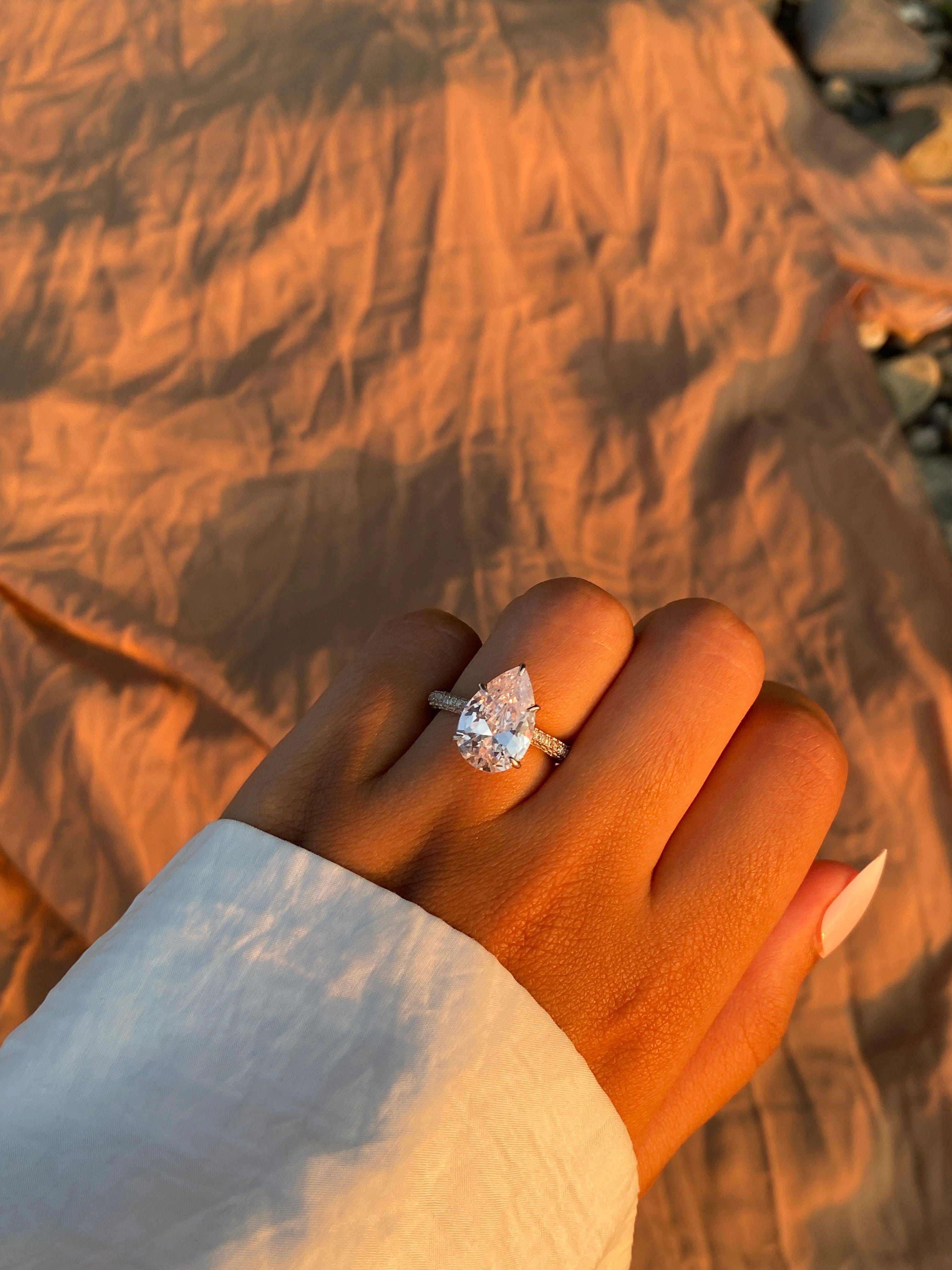 NOONA 5 ct. Pear Pave Ring