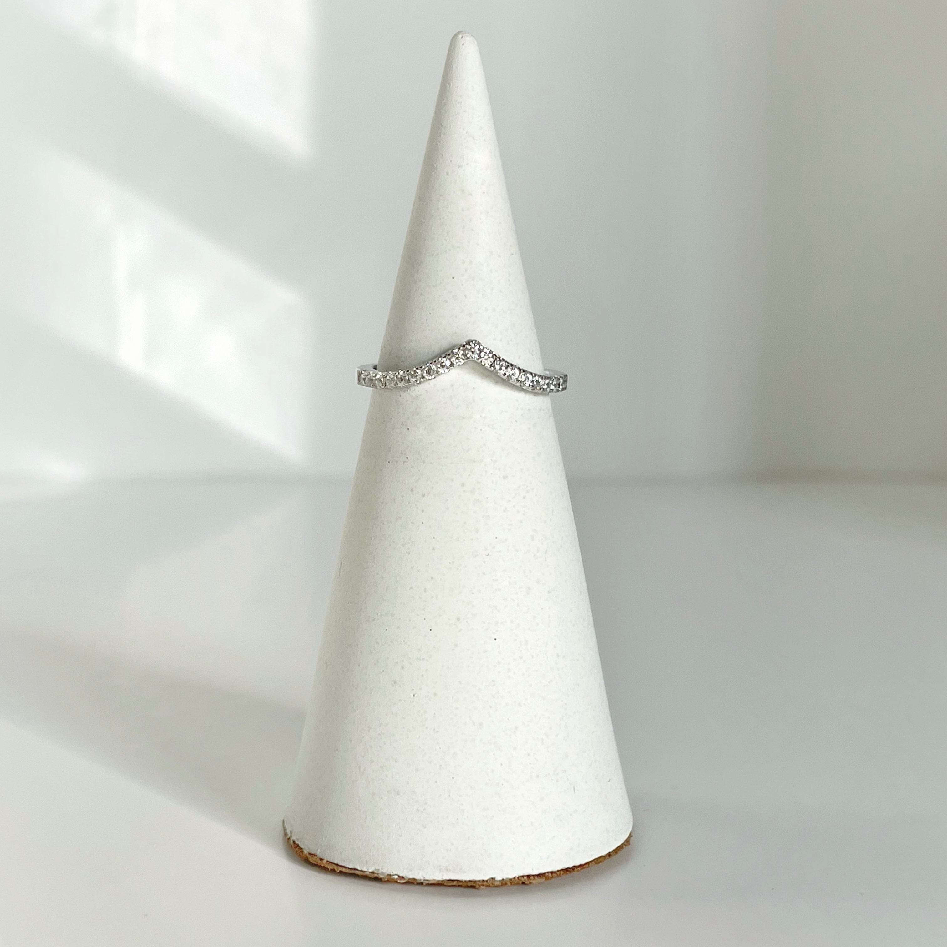 MONE Minimalistic V Silver Stacker Band Ring